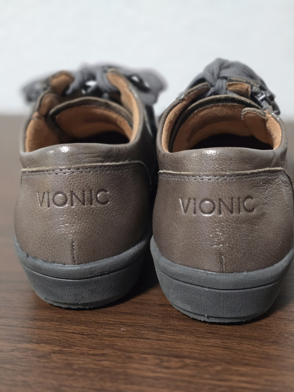 Vionic Women's Gray Leather Lace-Up Sneakers with Side Zipper - Picture 6 of 8